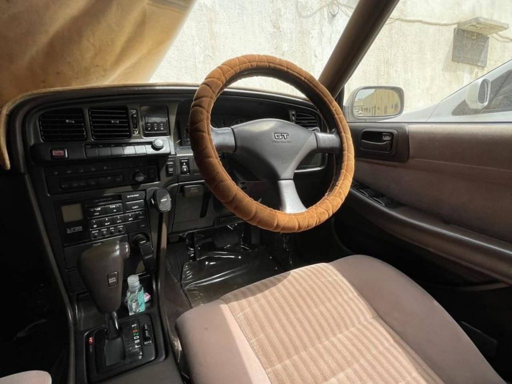Toyota Mark II JZX81 RHD