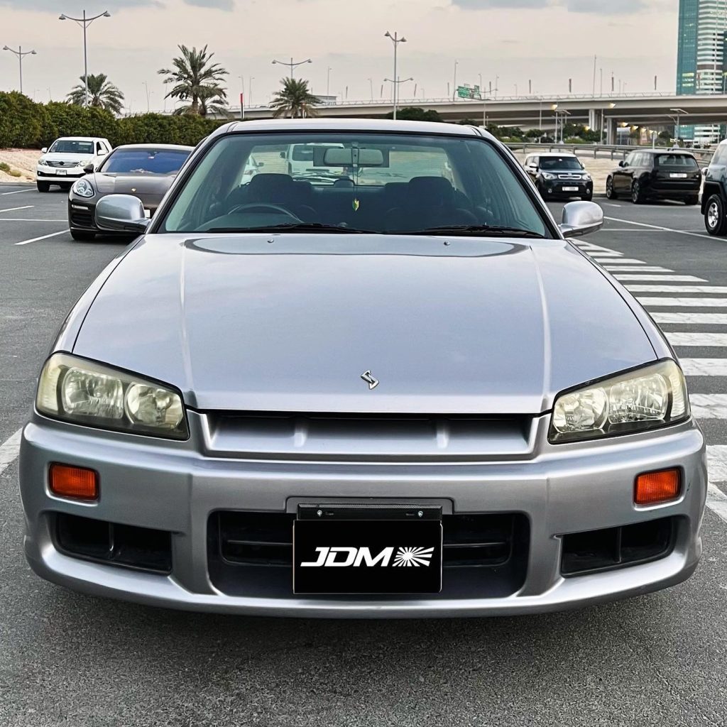 Nissan Skyline R34 GT-T 4-door