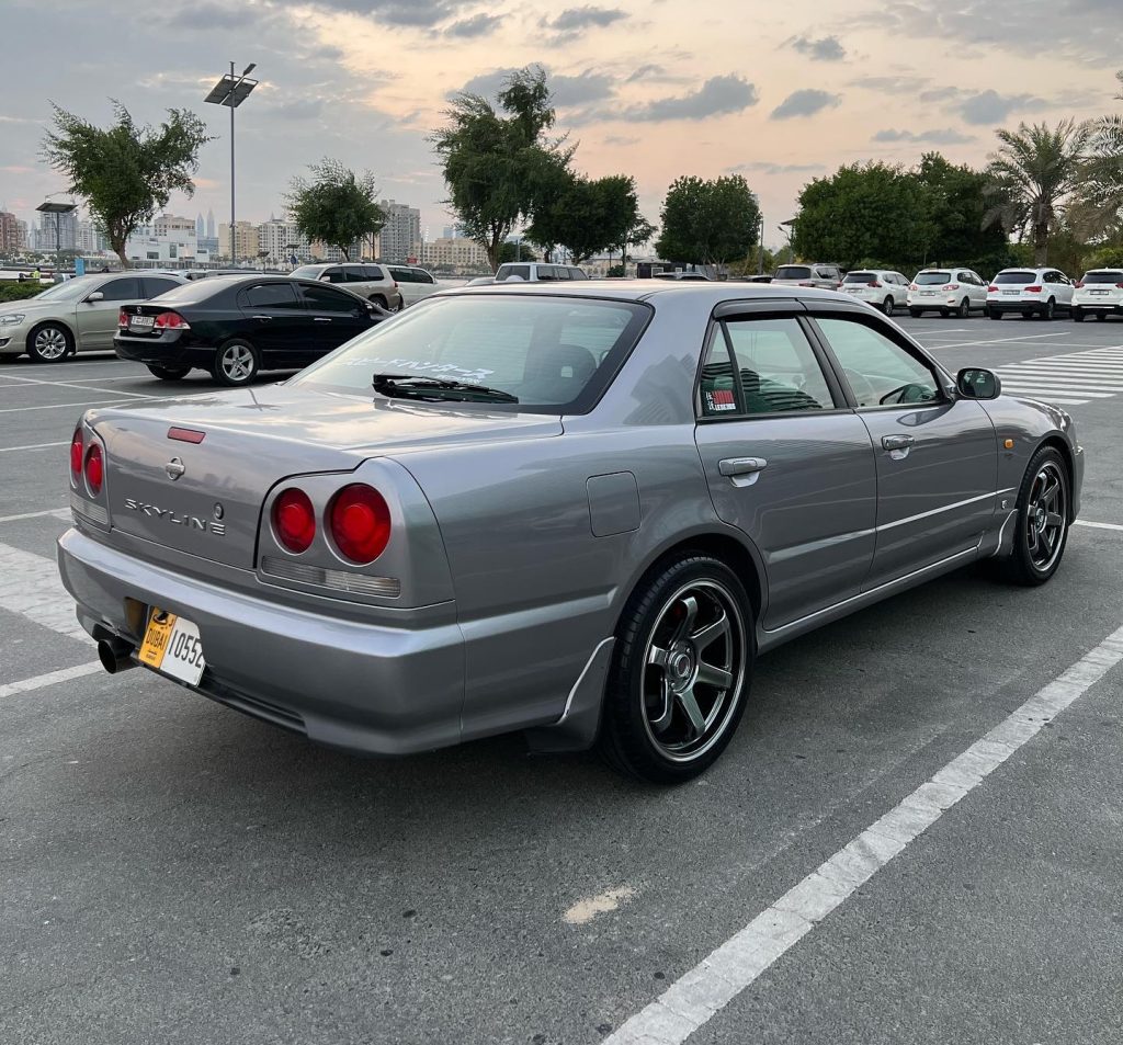 Nissan Skyline R34 GTS 4-door