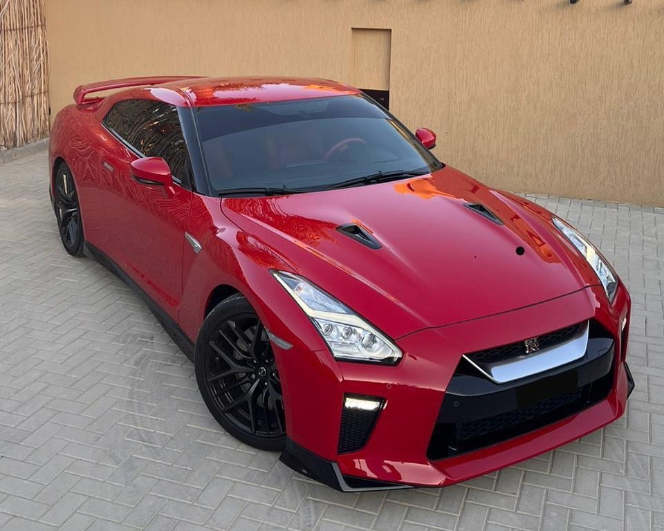 Nissan GT-R