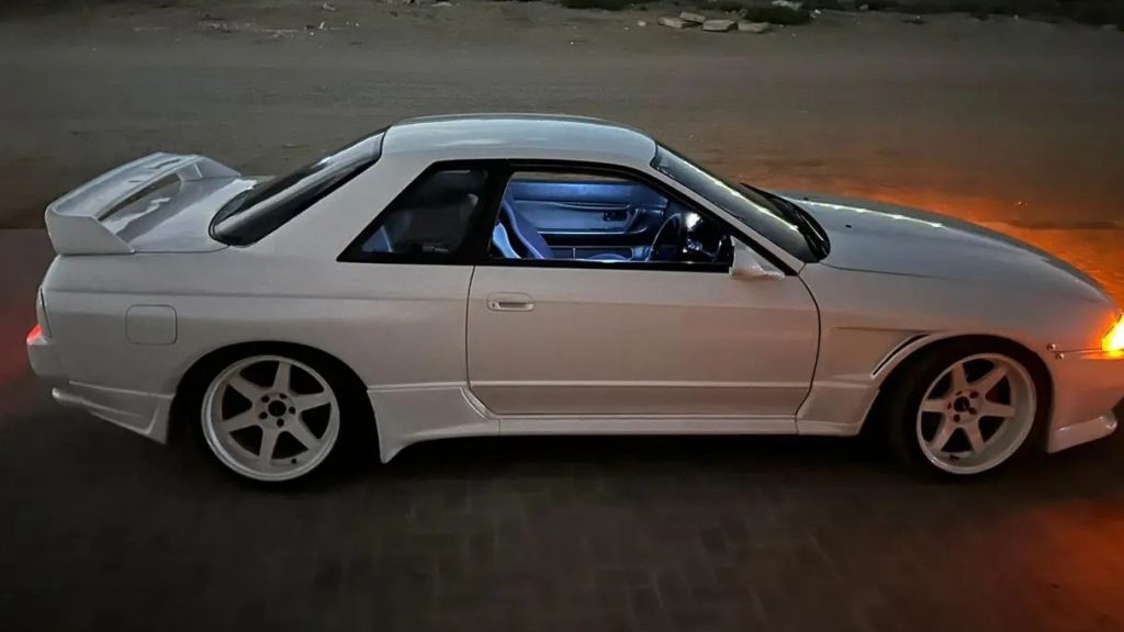 Nissan Skyline R32 GT-R