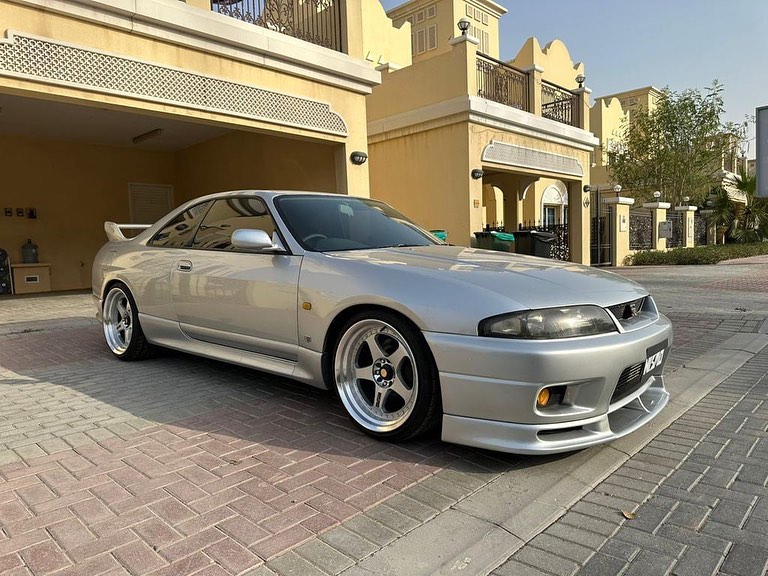 Nissan Skyline R33 GT-R V-Spec (Silver)