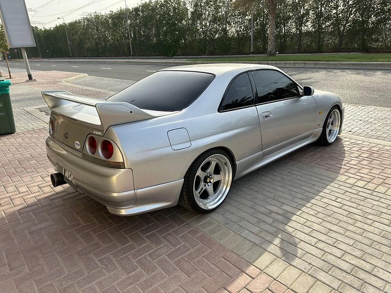 Nissan Skyline R33 GT-R V-Spec (Silver)