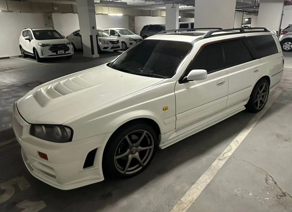 Nissan Stagea RS Four Wagon
