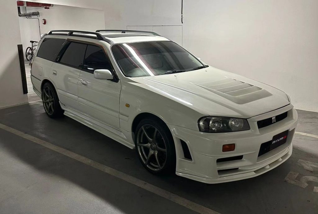 Nissan Stagea RS Four Wagon