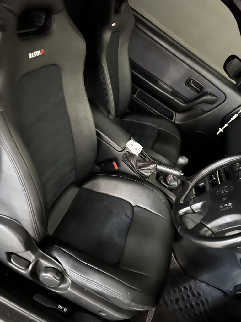 Nissan Skyline R33 GTR