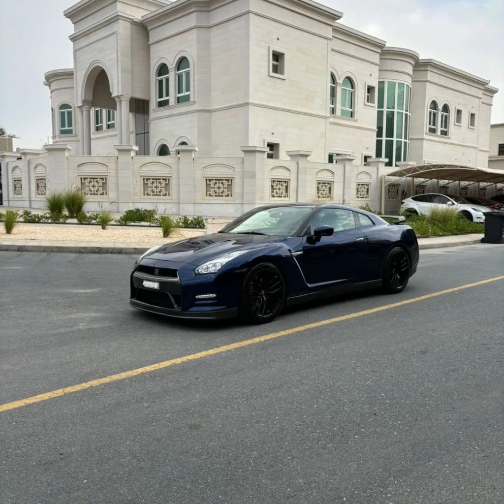 Nissan GT-R