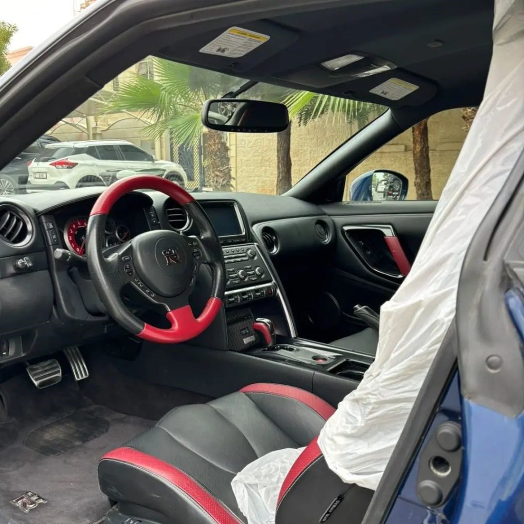 Nissan GT-R
