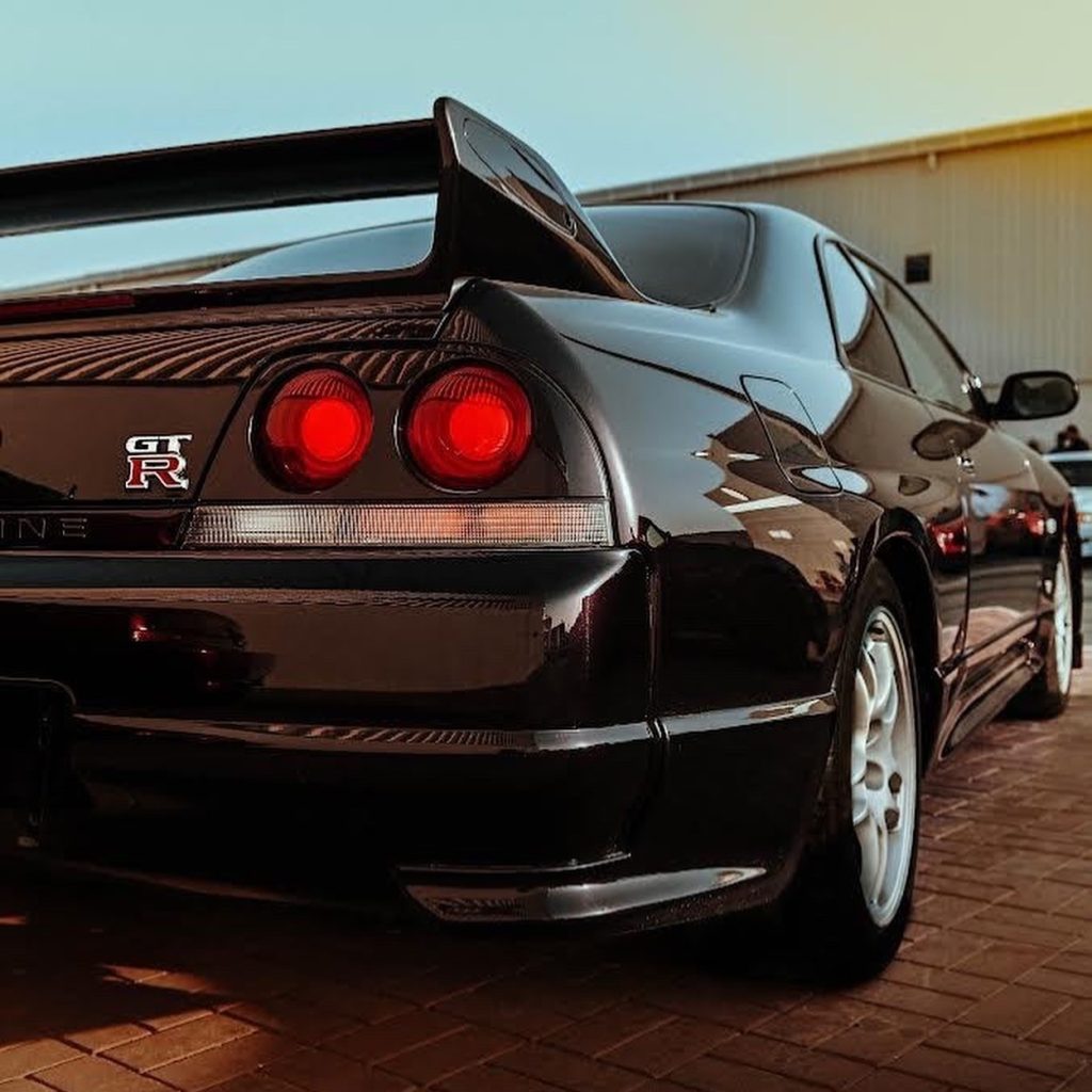 Nissan Skyline R33 GT-R V-Spec (Midnight Purple)