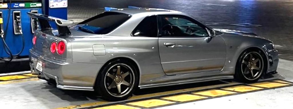 Nissan Skyline R34 GT-T (RB25)