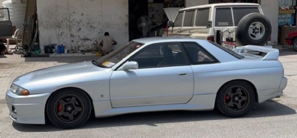 Nissan Skyline R32 GTST