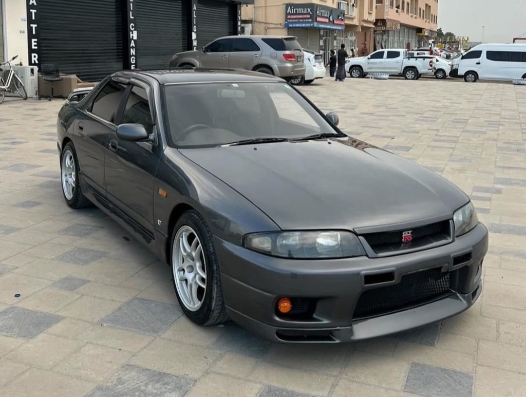 Nissan Skyline R33 GTS Type-M (4-Door)