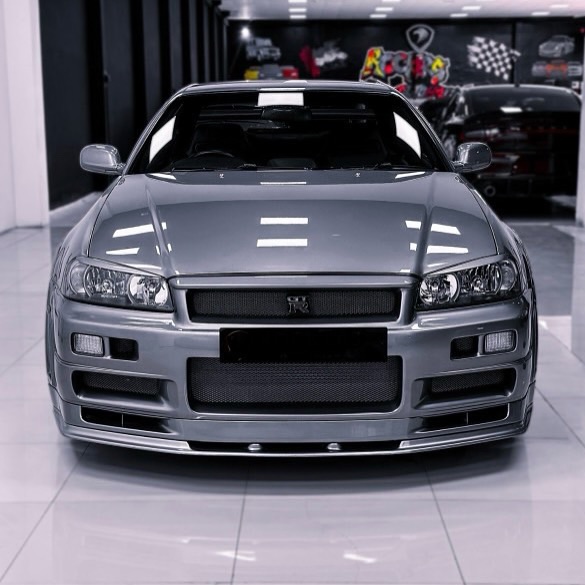 Nissan Skyline R34 GT-R R-Tuned