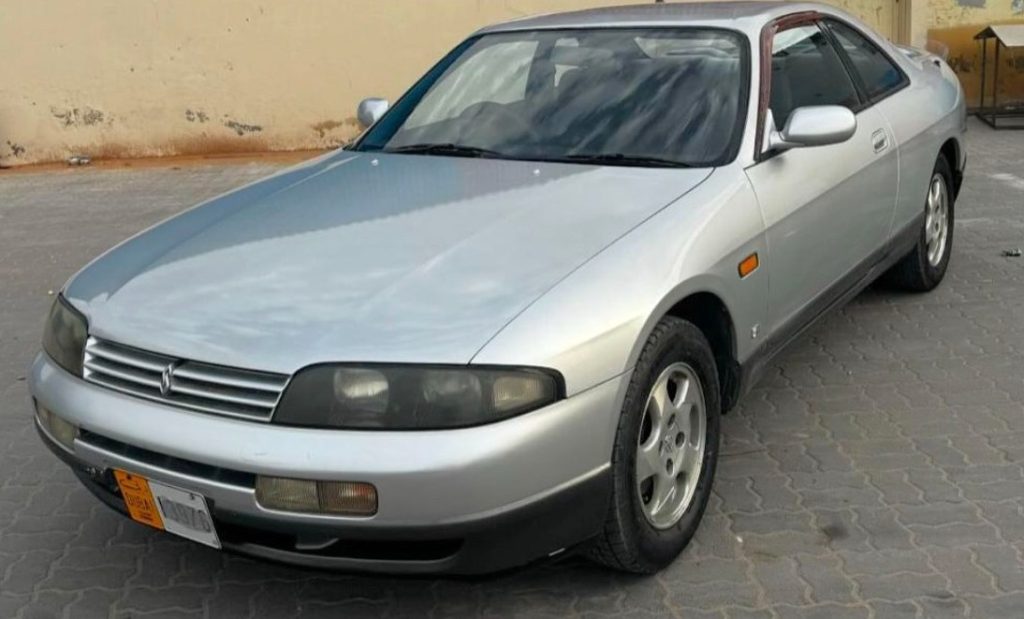 Nissan Skyline R33 GTS