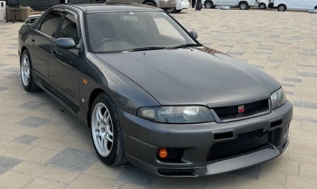 Autech Nissan Skyline R33 GTS Type M (4-door)