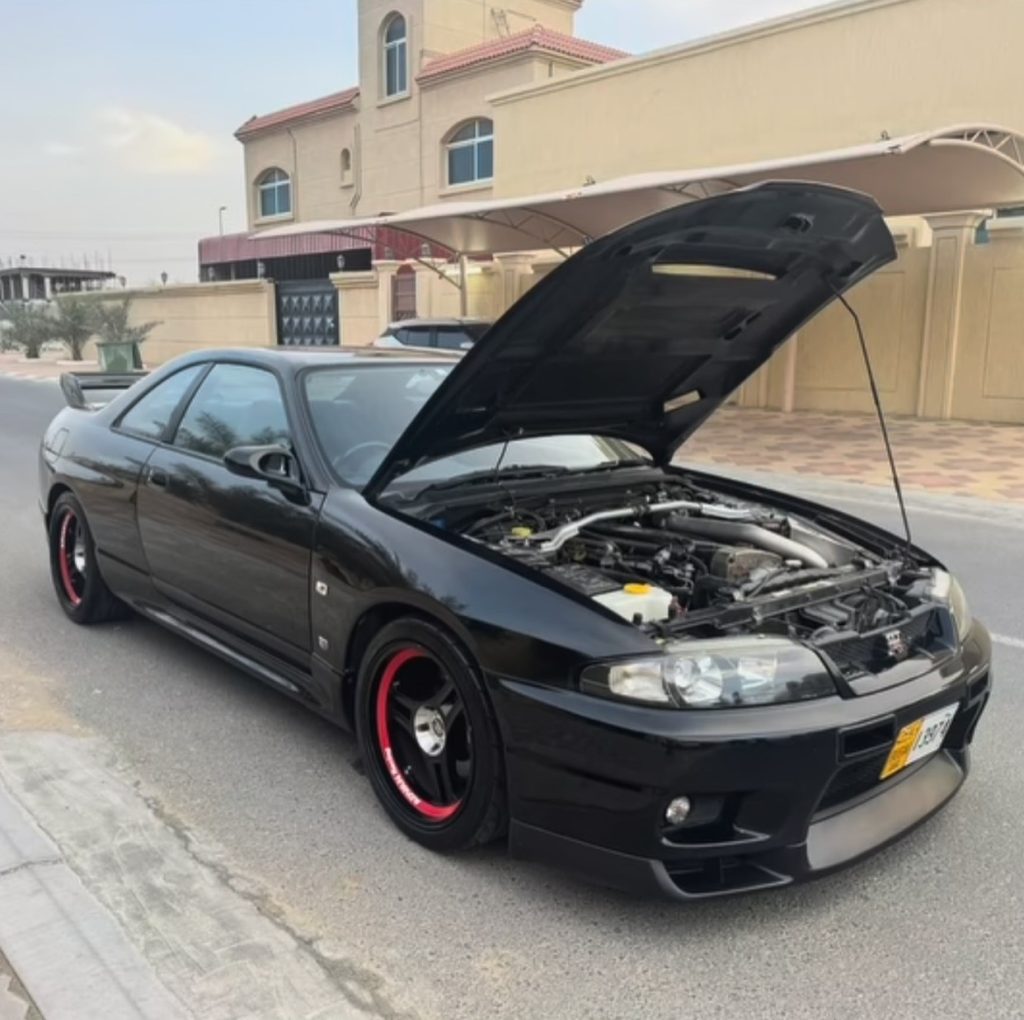 Nissan Skyline R33 GT-R