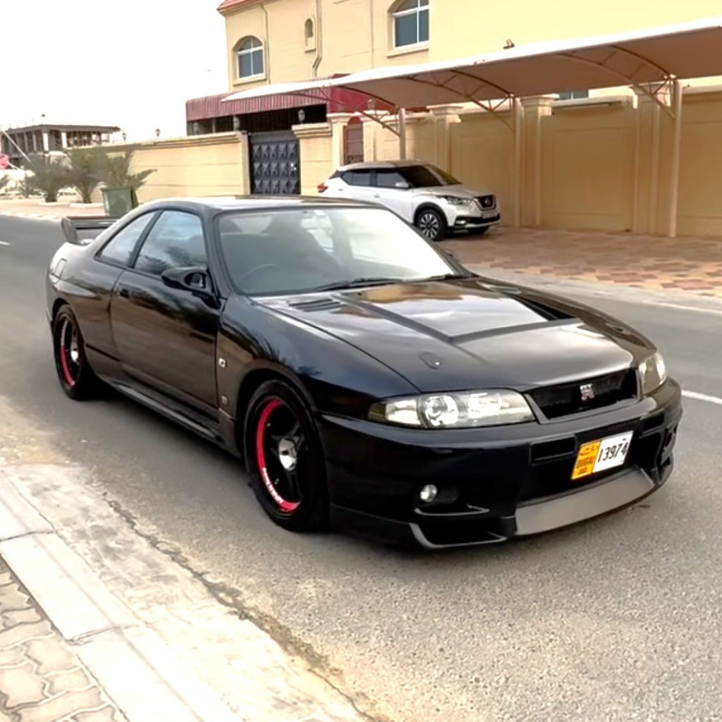 Nissan Skyline R33 GT-R