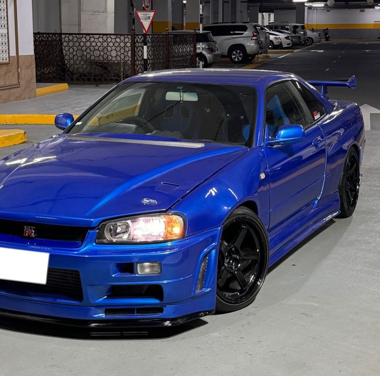 Nissan Skyline R34 GTT (RB25) – JDM Emirates