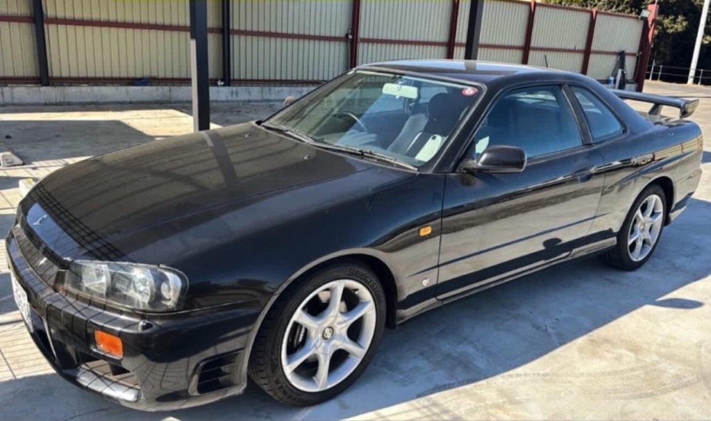 Nissan Skyline R34 GT-T (Turbo)