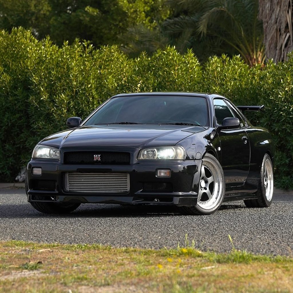 Nissan Skyline R34 GTS (CCW)